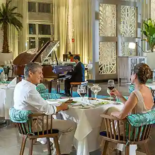 https://mail.sqnescapes.com/Elegant dinner at  luxury restaurant