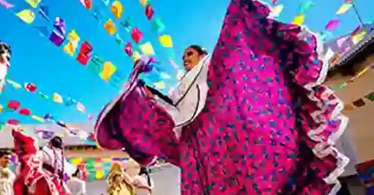 https://mail.sqnescapes.com/Theme night show